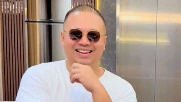 Pengusaha Toko Kue Laporkan YouTuber Codeblu ke Bareskrim, Akui Rugi Rp 5 Miliar Pengusaha Toko Kue Laporkan YouTuber Codeblu ke Bareskrim, Akui Rugi Rp 5 Miliar