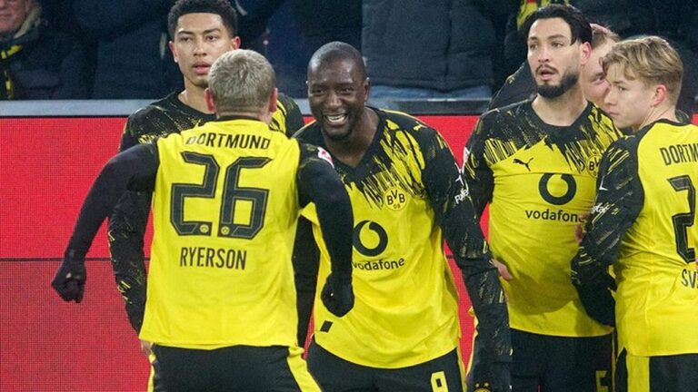Borussia Dortmund Pesta Gol ke Gawang Mainz, Jaga Jarak dengan Puncak Klasemen Liga Jerman Borussia Dortmund Pesta Gol ke Gawang Mainz, Jaga Jarak dengan Puncak Klasemen Liga Jerman
