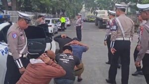 Polisi Cikampek Gagalkan Pencurian Ban Serep di Tol, 4 Pelaku Dibekuk