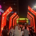 Lampion Merah Hiasi Bundaran HI, Warga Jakarta Antusias Rayakan Festival Imlek 2026