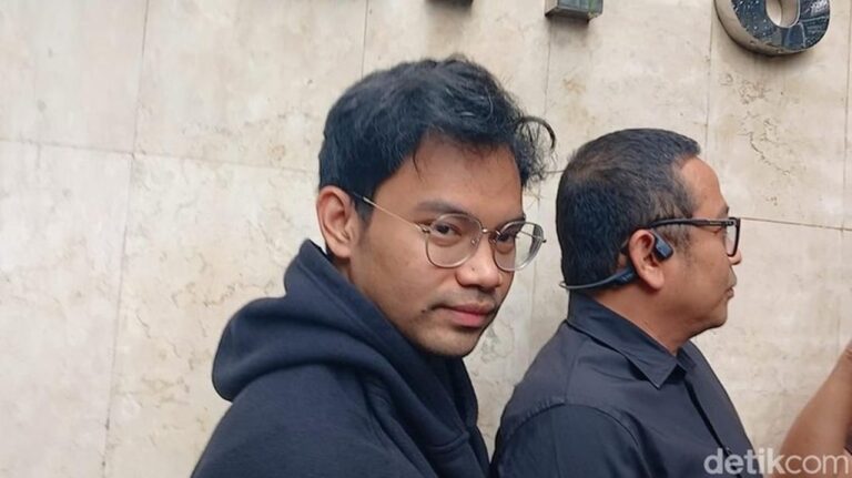 Empat Bulan Pisah Ranjang, Insanul Fahmi Pilih Tunggu Gugatan Cerai dari Mawa