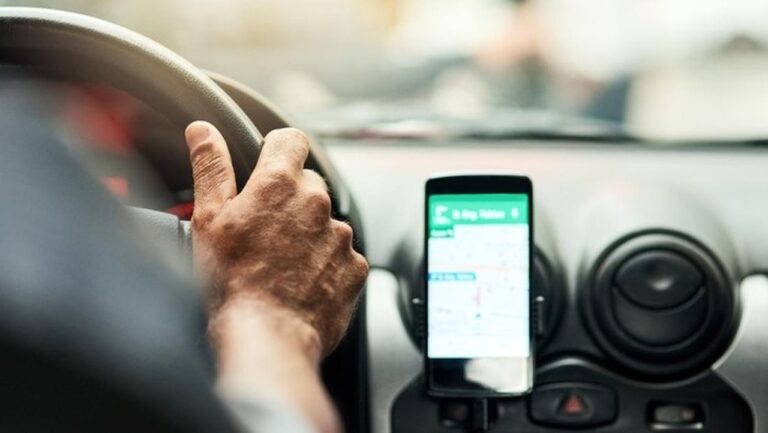 Sejoli Diduga Mesum di Taksi Online Teridentifikasi, Polisi Segera Panggil