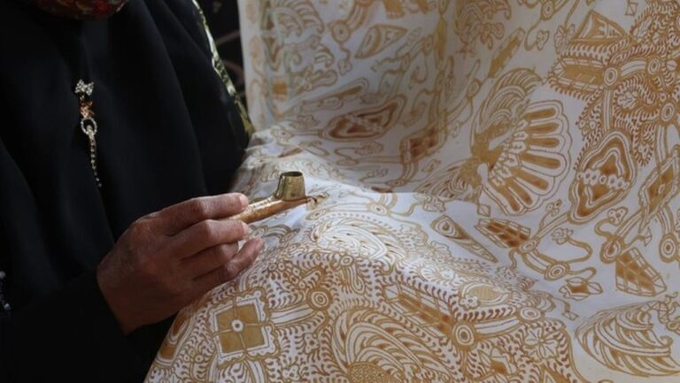 Tiga Pencuri Batik Tulis Rp 1,3 Miliar di JCC Dibekuk, Dua Kontainer Kain Disita