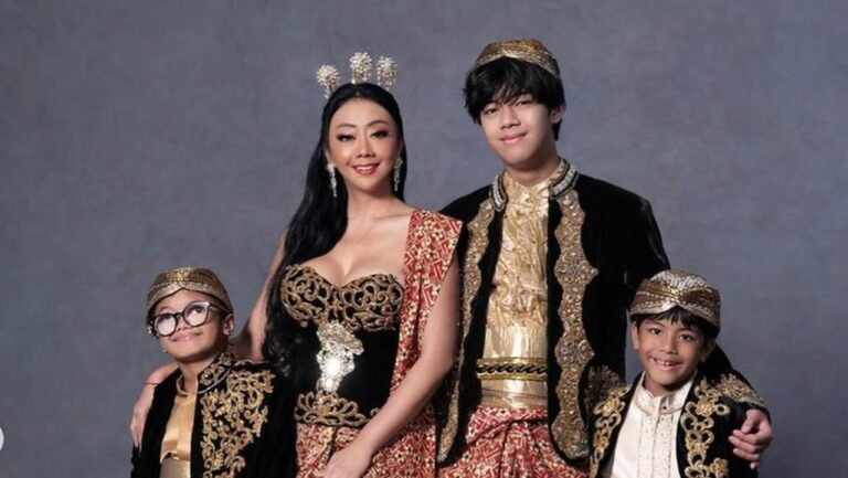 Asri Welas Fokus Tanggung Jawab Penuh untuk Ketiga Anaknya Pasca-Perceraian