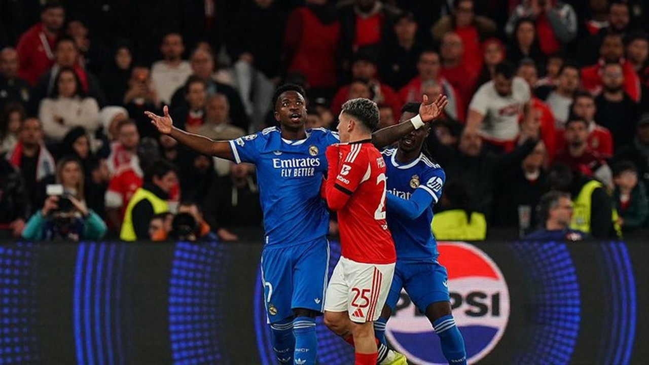Vinicius Jr Mogok Main Usai Diejek Monyet oleh Pemain Benfica, Protokol Anti Rasis Diaktifkan