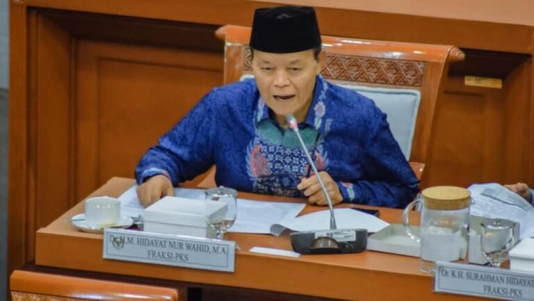 Hidayat Nur Wahid Desak Kemenag Segera Terbitkan Perpres Direktorat Jenderal Pesantren