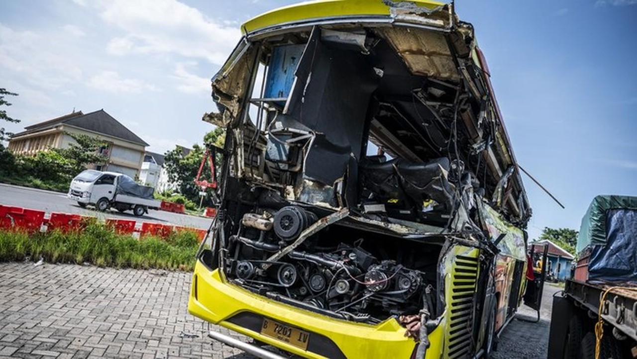 Dirut Bus Cahaya Trans Jadi Tersangka Kasus Kecelakaan Maut Tol Krapyak