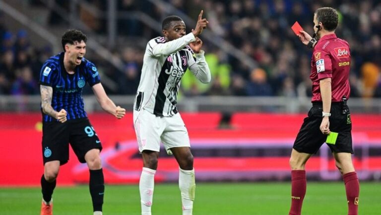 Bastoni Minta Maaf Usai Rayakan Kartu Merah Kalulu, Bek Juventus Enggan Perpanjang Masalah