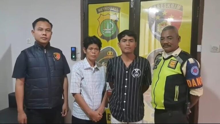 Pria Mabuk Hadang Mobil di Bintaro, Polisi Amankan Pelaku Usai Minta Maaf Pria Mabuk Hadang Mobil di Bintaro, Polisi Amankan Pelaku Usai Minta Maaf