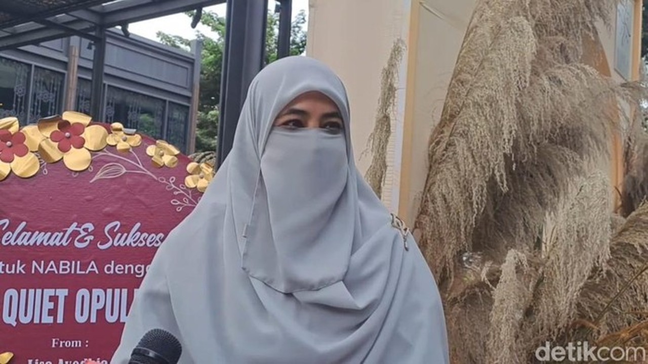 Umi Pipik Pilih Tarawih di Rumah, Siapkan Menu Sahur dan Buka Puasa Sendiri