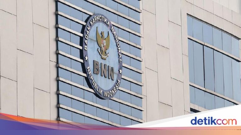 BNN Desak Regulasi Ketat untuk Batasi Peredaran Whip Pink di Tempat Hiburan BNN Desak Regulasi Ketat untuk Batasi Peredaran Whip Pink di Tempat Hiburan