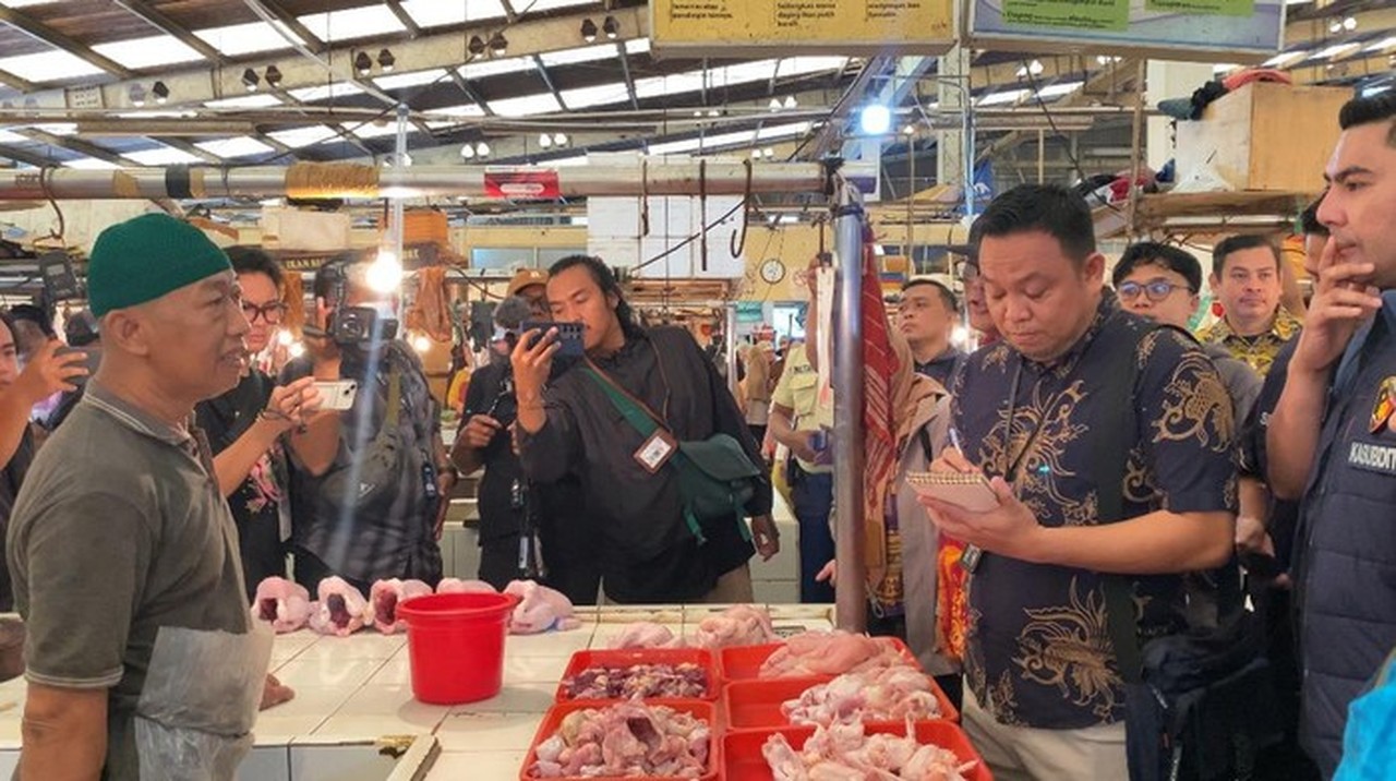 Satgas Pangan Polda Metro Jaya Pantau Harga Bahan Pokok di Pasar Koja Jelang Ramadan