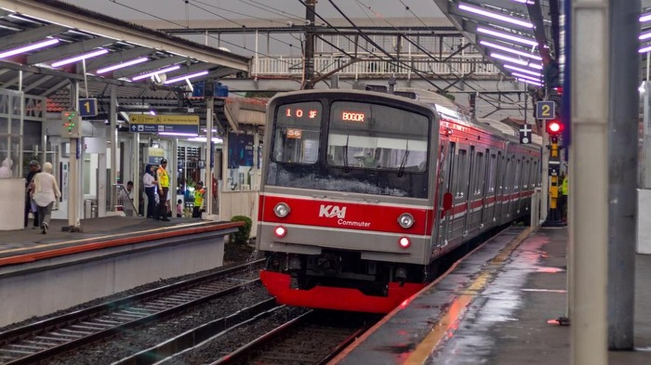 Aturan Buka Puasa di KRL, Transjakarta, MRT, hingga LRT Jabodebek dan Jakarta Aturan Buka Puasa di KRL, Transjakarta, MRT, hingga LRT Jabodebek dan Jakarta