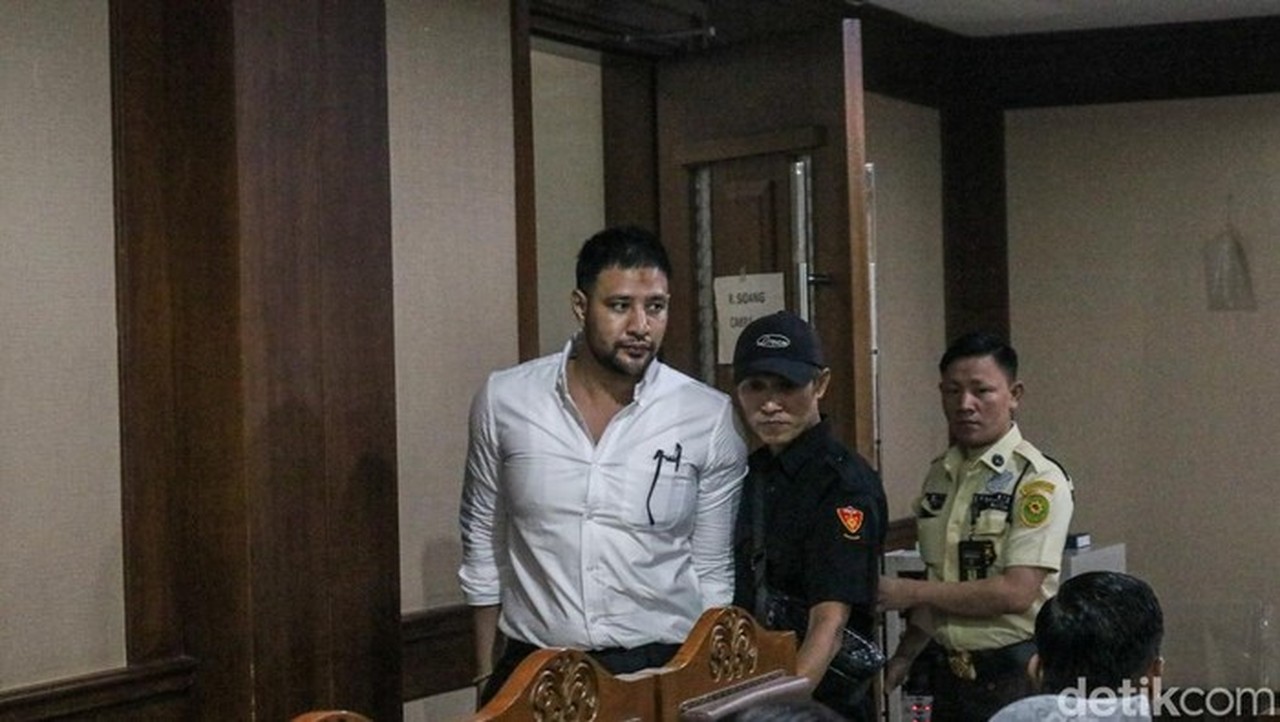 Kuasa Hukum Ammar Zoni Tolak Kesaksian JPU, Nilai Tak Sesuai Berita Acara Pemeriksaan Kuasa Hukum Ammar Zoni Tolak Kesaksian JPU, Nilai Tak Sesuai Berita Acara Pemeriksaan