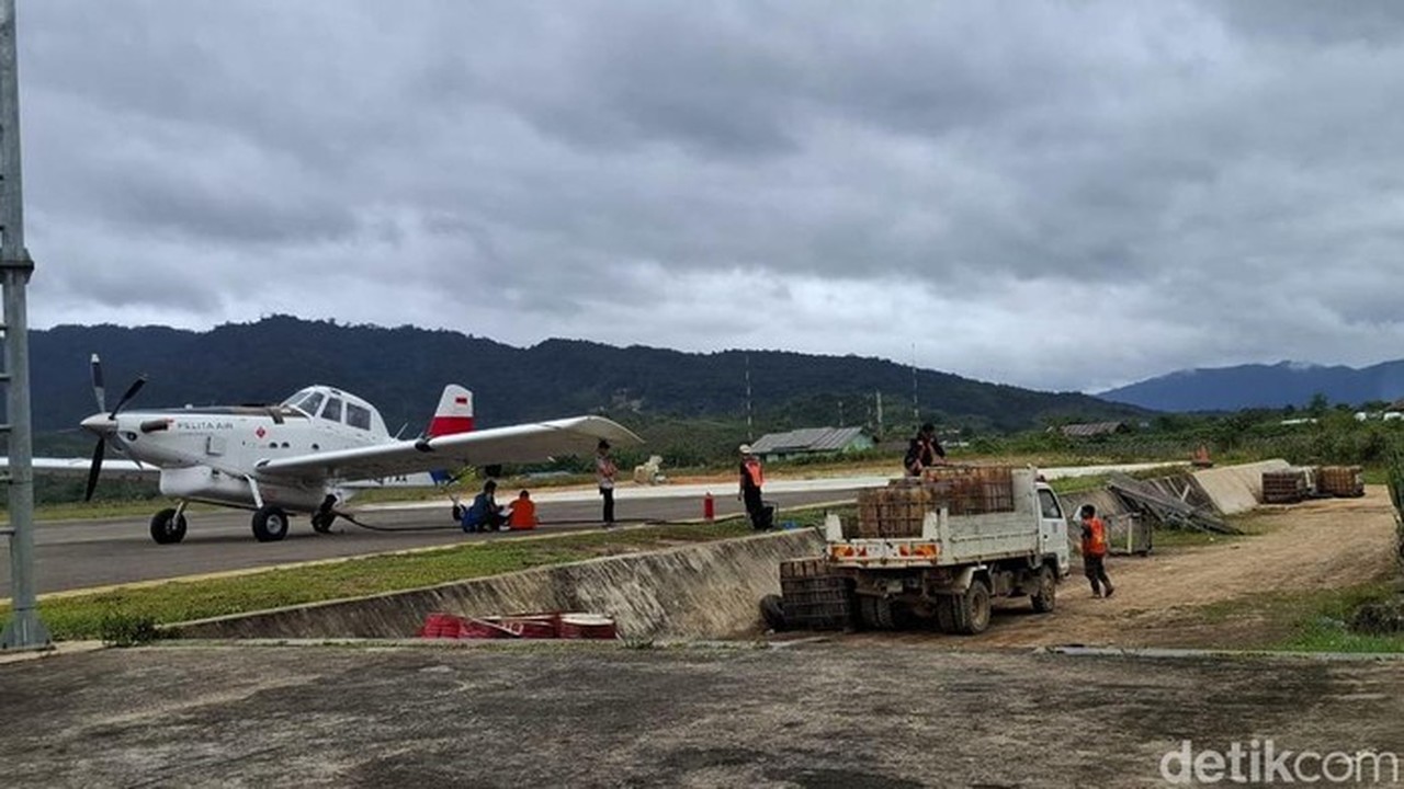 Pesawat Pengangkut BBM Diduga Jatuh di Kaltara, Asap Membubung dari Bukit Krayan