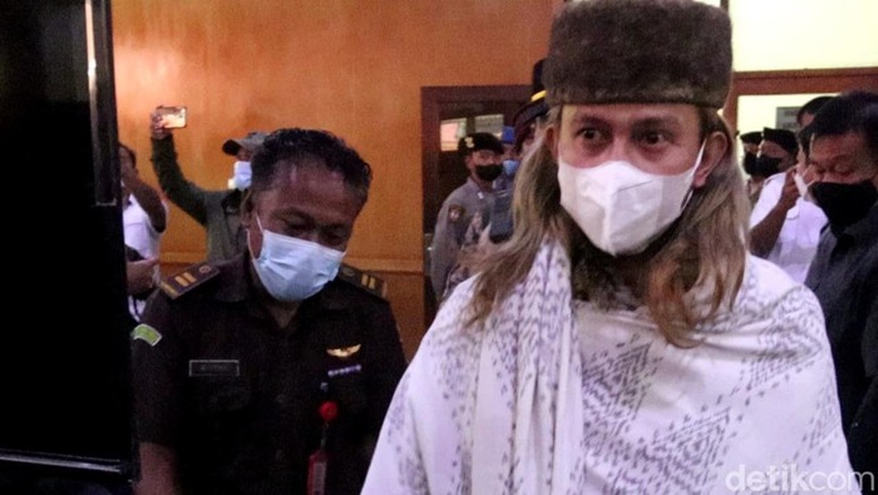 Habib Bahar bin Smith Jadi Tersangka Kasus Penganiayaan, Kuasa Hukum Kaget Habib Bahar bin Smith Jadi Tersangka Kasus Penganiayaan, Kuasa Hukum Kaget