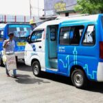 Berani! Sopir Jaklingko Serempet Jambret hingga Jatuh di Jakarta Timur