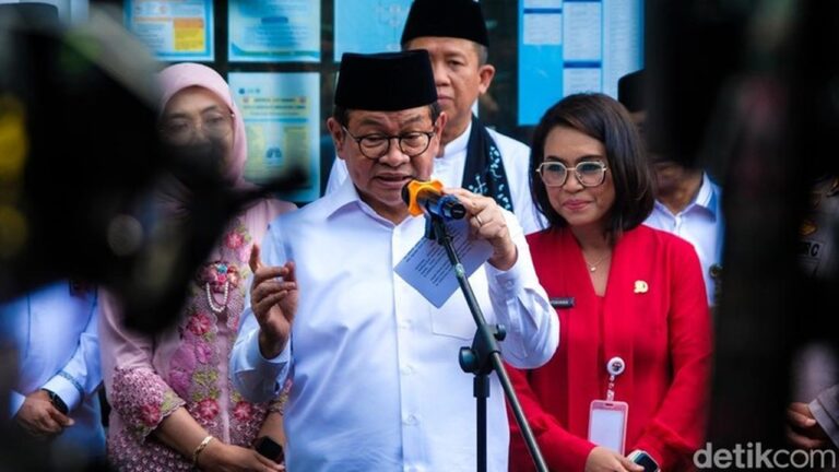 Gubernur DKI Jakarta Ikuti Arahan Presiden Prabowo, Spanduk Partai Dilarang di Flyover Gubernur DKI Jakarta Ikuti Arahan Presiden Prabowo, Spanduk Partai Dilarang di Flyover