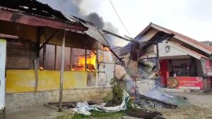 Warung Soto Mang Ohim di Bogor Dilalap Api Akibat Kebocoran Gas, Kerugian Capai Rp 50 Juta