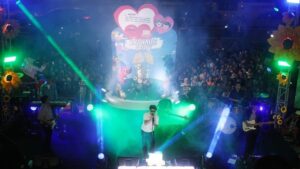 Juicy Luicy Gebrak Panggung, Hibur Penggemar di Peluncuran Tango Brownies Crispy Susu