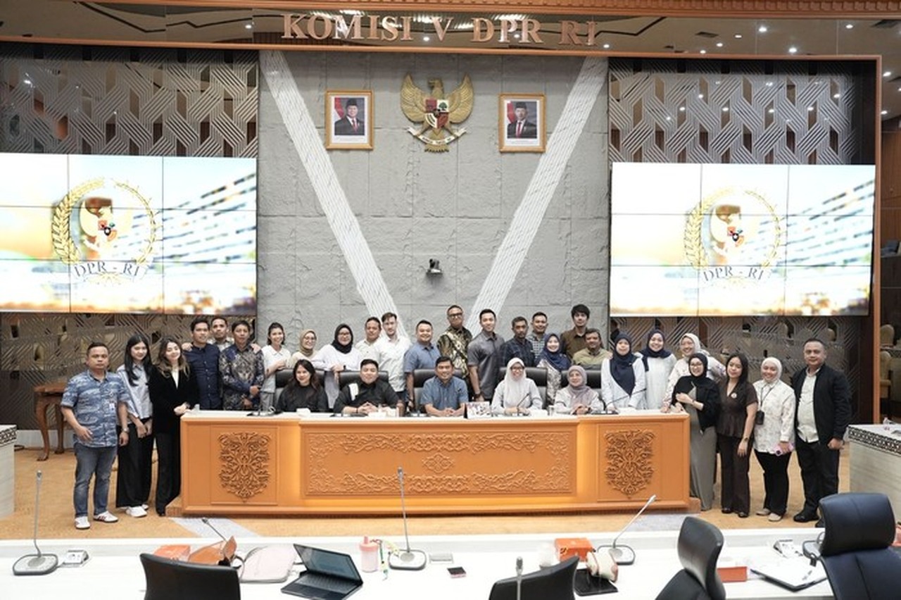 Kawendra Lukistian Kembali Pimpin Panitia HUT Ke-18 Partai Gerindra, Fokus Kepedulian Sosial Kawendra Lukistian Kembali Pimpin Panitia HUT Ke-18 Partai Gerindra, Fokus Kepedulian Sosial