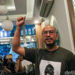 Pandji Pragiwaksono Akui Dinasihati MUI Pusat Terkait Materi Stand-Up Comedy ‘Mens Rea’