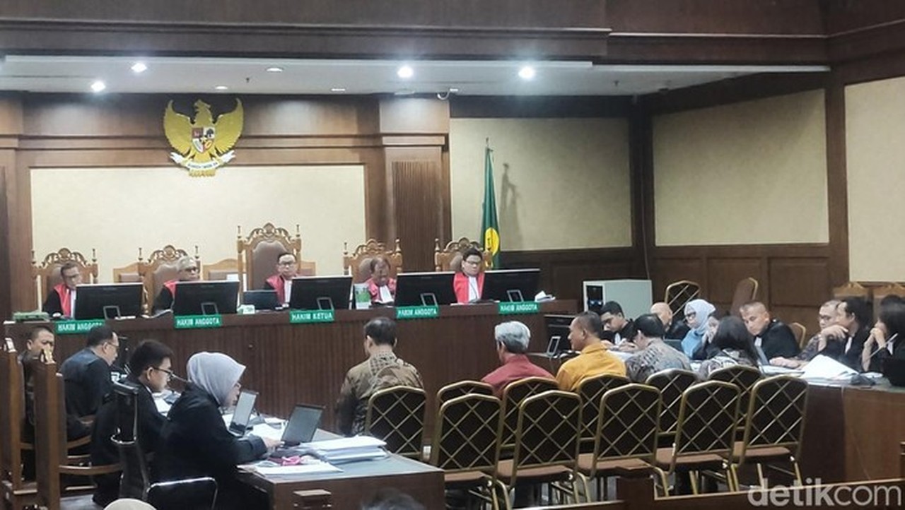 Jaksa Heran Tawa Saksi di Sidang Korupsi Chromebook, Harga Konsolidasi Disebut Terlalu Murah