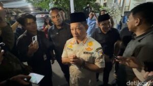 Mendagri Tito Karnavian dan Wamendagri Wiyagus Melayat ke Rumah Duka Eyang Meri Hoegeng