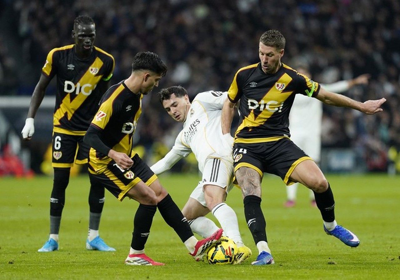 Presiden Barcelona Ejek Penalti Real Madrid: “Diving!” Presiden Barcelona Ejek Penalti Real Madrid: “Diving!”