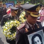 Jenazah Eyang Meri Hoegeng Tiba di Pemakaman Giri Tama Bogor, Disertai Pejabat Polri