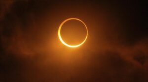 Gerhana Matahari Cincin 17 Februari 2026: Waktu, Jalur Antartika, dan Wilayah yang Terlewat