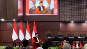 Pensiun dari MK, Hakim Arief Hidayat Ciptakan Suasana Penuh Tawa dan Canda