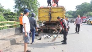 Polresta Tangerang Turun Tangan Bersih-bersih Sampah Ikuti Instruksi Presiden Prabowo