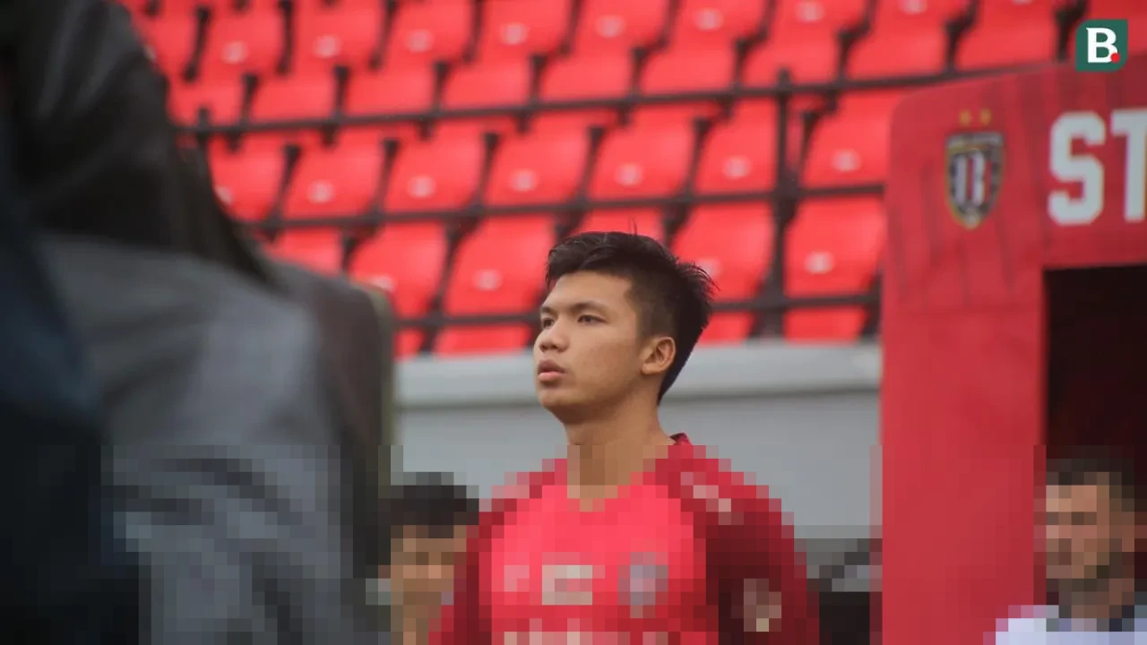 Blunder Kadek Arel Picu Kritik Tajam, Johnny Jansen Tetap Beri Kepercayaan Penuh