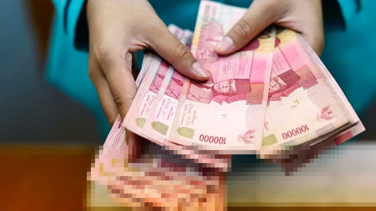 Menaker Yassierli: “THR Wajib Cair Paling Lambat H-7 Lebaran 2026”