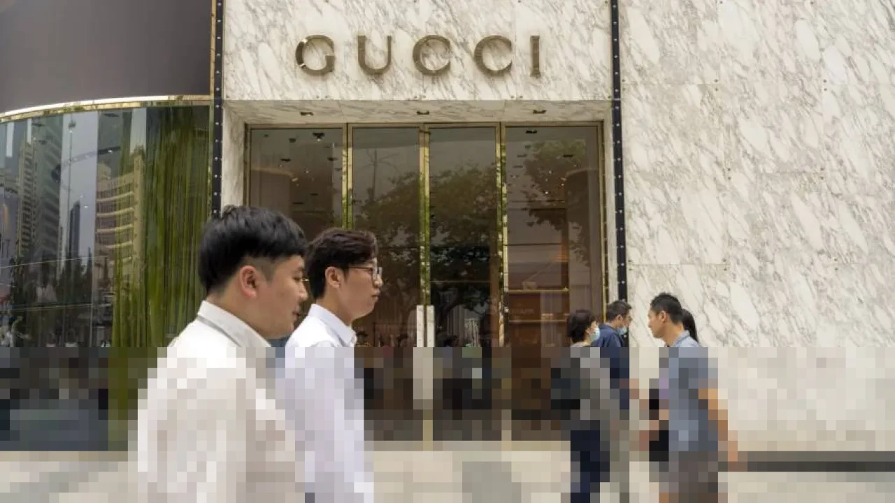 Di Tengah Penurunan Penjualan Gucci, Saham Kering Melonjak Didorong Prospek 2026