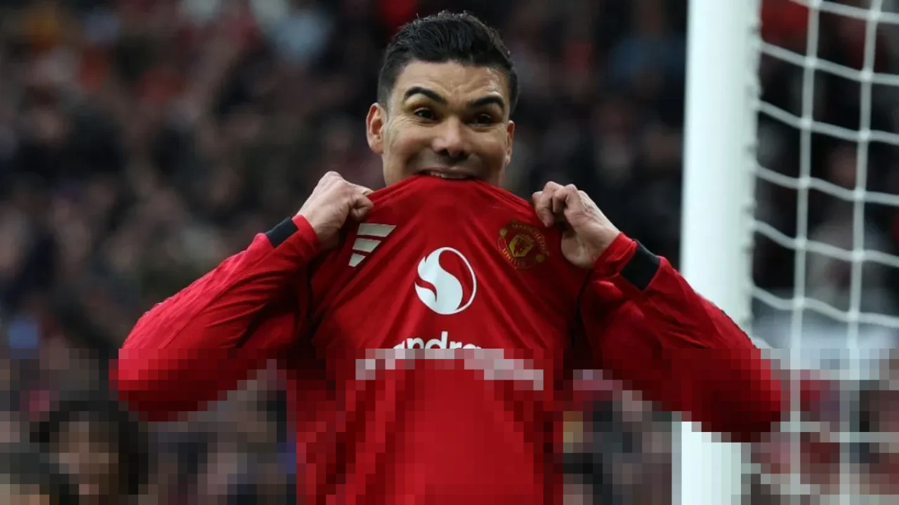 Manchester United Serius Lirik Bintang Villarreal Pape Gueye Gantikan Casemiro