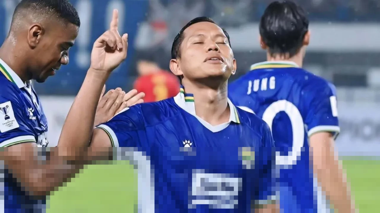 Persib Bandung Siap Jaga Momentum Puncak Klasemen, Adam Alis Optimistis Jelang Laga Kontra Persebaya