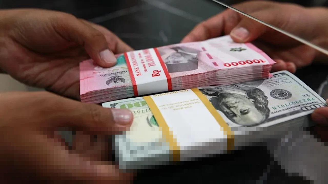 Rupiah Tertekan Sentimen Risk-Off Global, Bank Indonesia Tegaskan Siap Intervensi