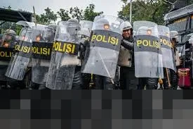 BEM UI Gelar Demo di Mabes Polri, Tuntut Pencopotan Kapolri dan Reformasi Struktural
