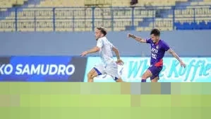 Duel Sengit PSBS Biak vs PSIM Yogyakarta Malam Ini: Misi Jauh dari Degradasi dan Ambisi Laskar Mataram