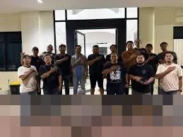 WNA Amerika Dikeroyok di Batam Akibat Cekcok Grab, Satu Pelaku Ditangkap