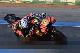 Acosta Raih Kemenangan Sprint Perdana di MotoGP Thailand 2026 Usai Marquez Kena Penalti