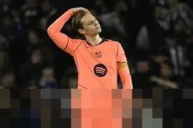 Flick: “Tak Pusingkan Absennya De Jong Jelang Laga Barcelona Kontra Villarreal”