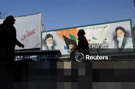 Mural di Teheran Abadikan Warisan Revolusi Islam, Tampilkan Ayatollah Khomeini dan Khamenei