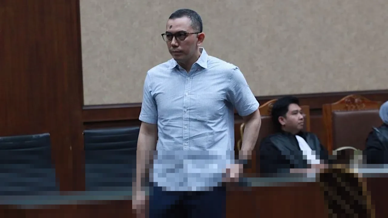 Yoki Firnandi: “Sandiwara Luar Biasa” Usai Divonis 9 Tahun Penjara Kasus Korupsi Minyak Pertamina