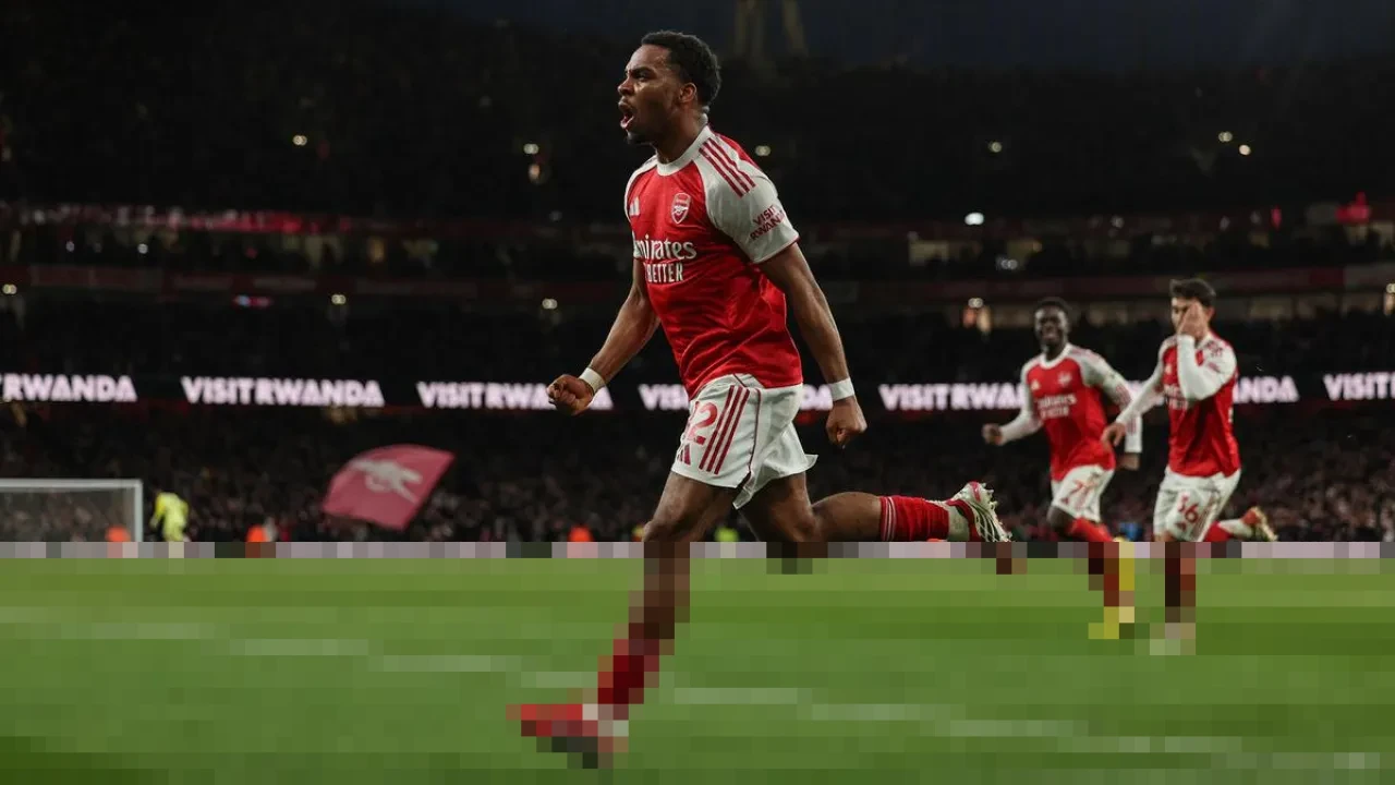 Arsenal Bungkam Chelsea 2-1, Dua Gol Bola Mati Perkokoh Puncak Klasemen Liga Inggris