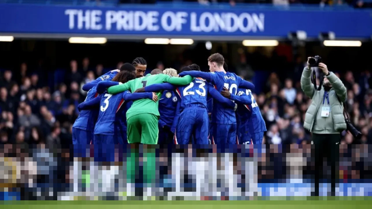 Chelsea Tetap Lakukan Huddle Kontroversial di Tengah Lapangan Meski Diperingatkan PGMOL