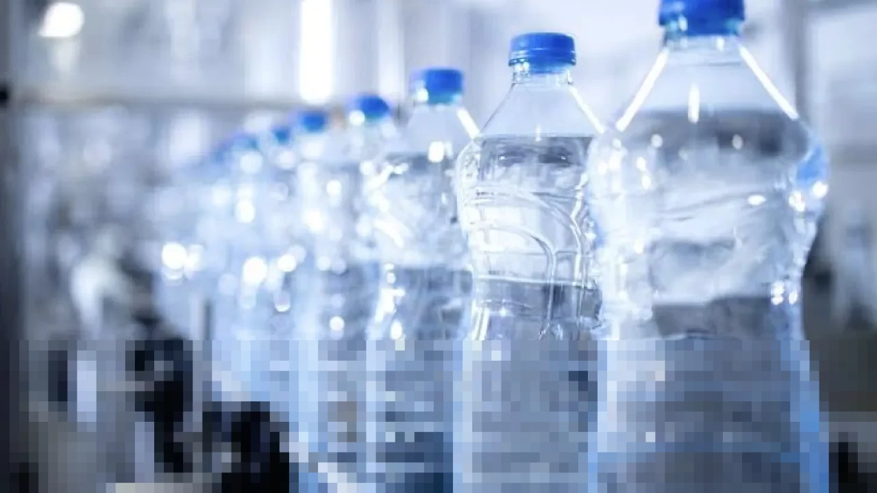 Kemenperin Soroti Potensi Kenaikan Harga Air Minum Kemasan Imbas Konflik AS-Iran yang Memanas