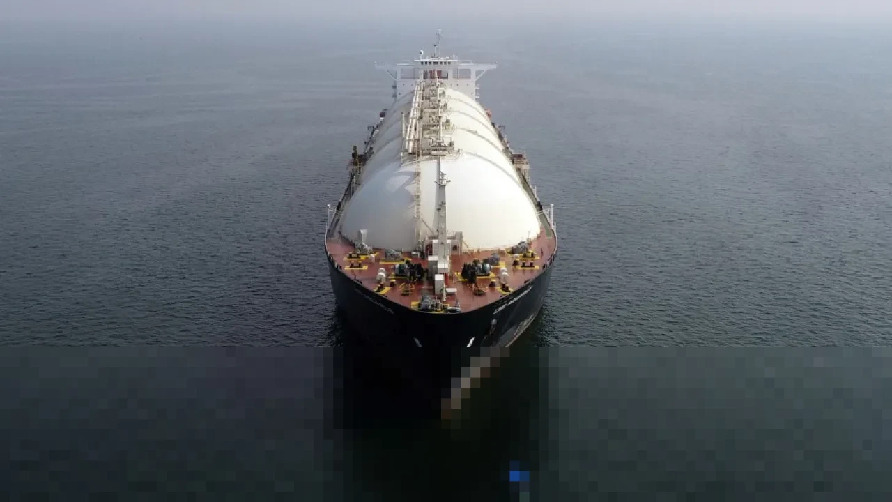 Pasokan LNG Asia Terancam di Tengah Konflik Timur Tengah, Harga Meroket